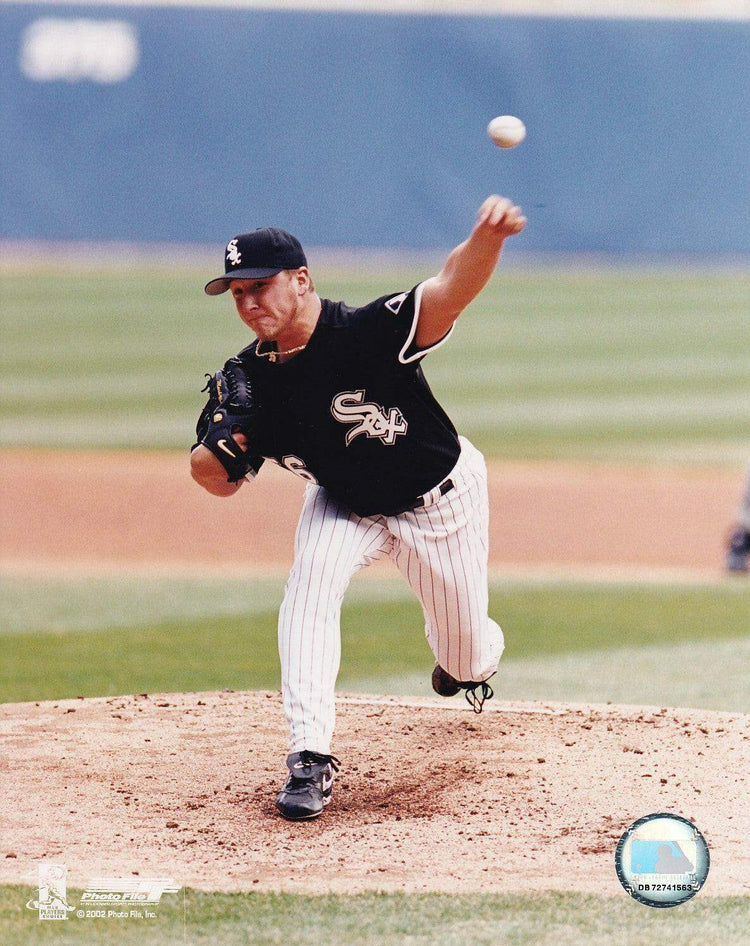 Mark Buehrle Chicago White Sox set of 2 8x10 photos - AutographsForSale.com