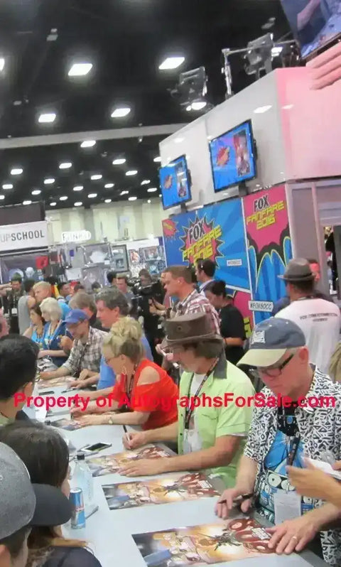 792677abca242611d76d8411c826a161 - AutographsForSale.com