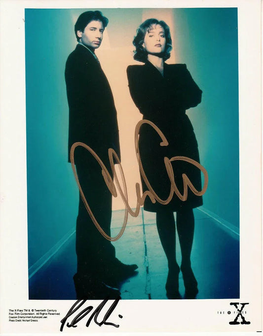 Chris Carter autographed X-Files 8x10 publicity photo - AutographsForSale.com