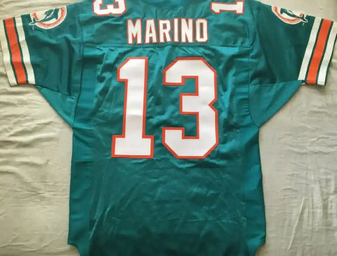 82e2e7424141fbec94ed18c99f624426 - AutographsForSale.com