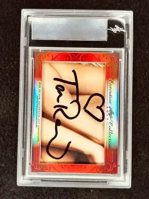 84c818b406d99910c0b591ff13bcc71c - AutographsForSale.com