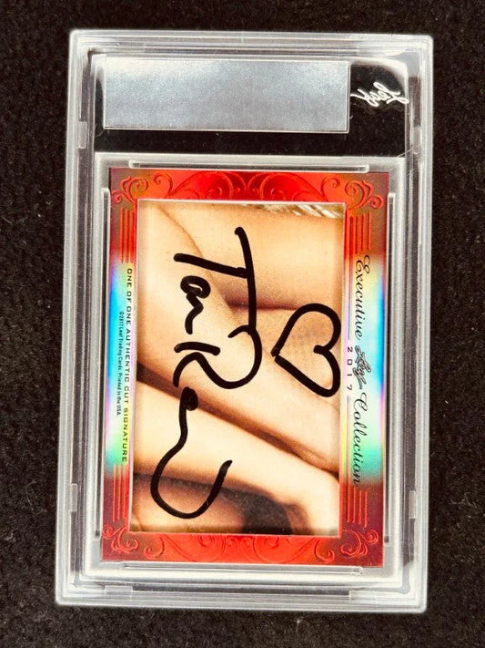Julianne Moore & Tara Reid 2017 Leaf Masterpiece Cut Signature certified signed card 1/1 JSA Big Lebowski - AutographsForSale.com
