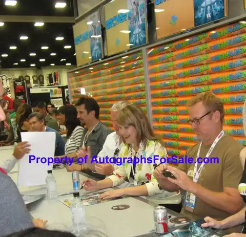 8e0b3ff50563d5c5f59f4460dc52bd9f - AutographsForSale.com