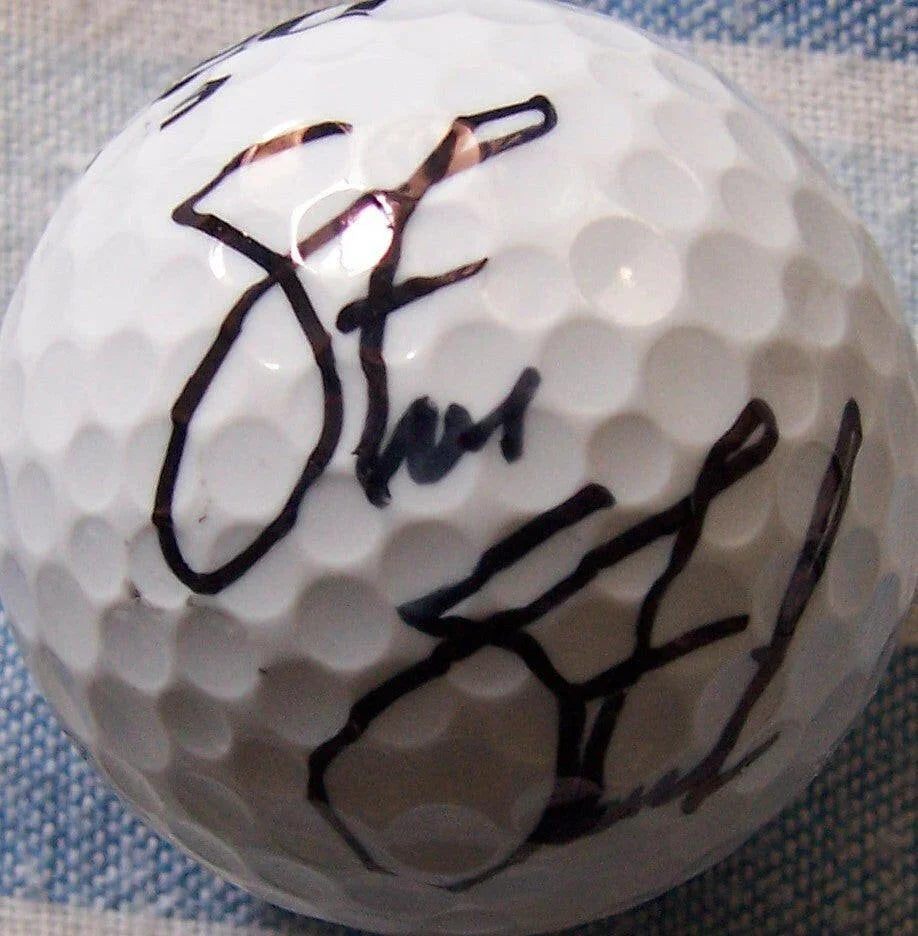 Steve Stricker autographed golf ball - AutographsForSale.com