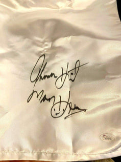 Thomas Hearns signed Everlast boxing trunks with Hit Man JSA - AutographsForSale.com