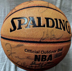 2001-02 LA Clippers team signed NBA basketball Elton Brand Dennis Johnson Corey Maggette - AutographsForSale.com