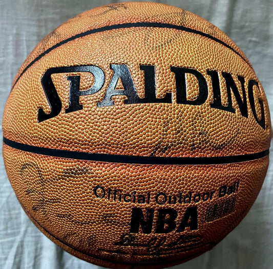 2001-02 LA Clippers team signed NBA basketball Elton Brand Dennis Johnson Corey Maggette - AutographsForSale.com