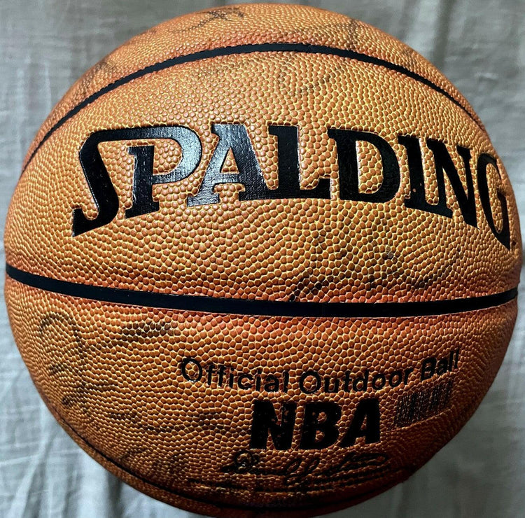 2001-02 LA Clippers team signed NBA basketball Elton Brand Dennis Johnson Corey Maggette - AutographsForSale.com