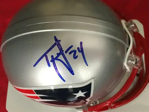90c26ae2d0e2f5cc54bc29f0d4a10563 - AutographsForSale.com