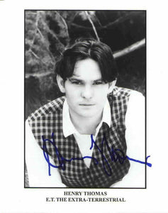 Henry Thomas signed E.T. 8x10 movie photo framed VHS video cover JSA - AutographsForSale.com