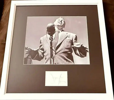 975661f4baebcc299a82c0f7f9b443fd - AutographsForSale.com