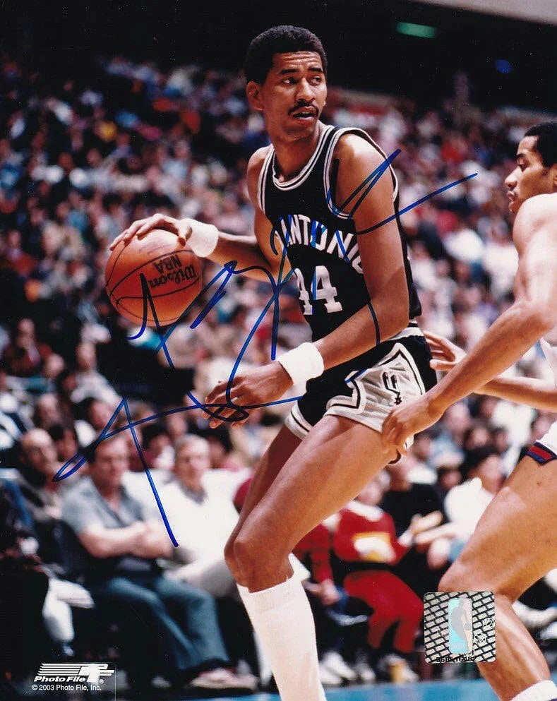 George Gervin autographed San Antonio Spurs 8x10 photo - AutographsForSale.com