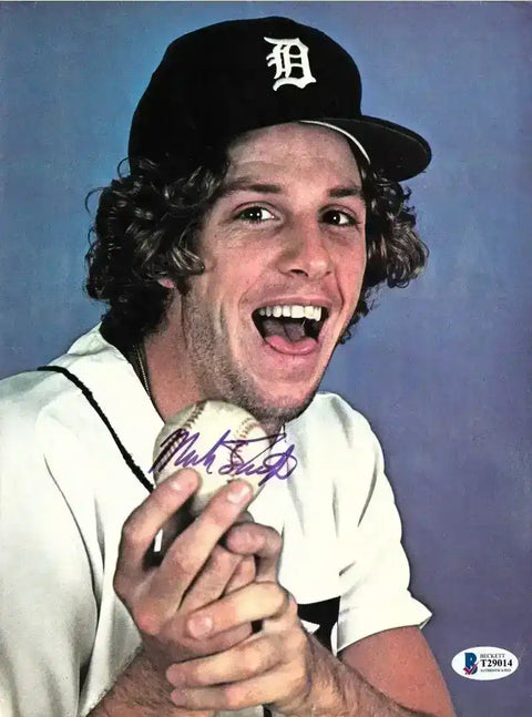 9807f5d4a40bf0e1cf90f4ec21eb7c31 - AutographsForSale.com