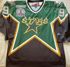 Mike Modano Dallas Stars 2000 Stanley Cup Finals Pro Player green jersey - AutographsForSale.com