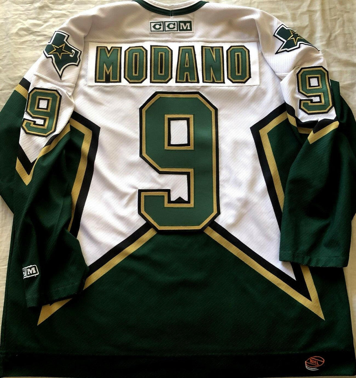 Mike Modano Dallas Stars 2000 Stanley Cup Finals CCM stitched white jersey Like New - AutographsForSale.com