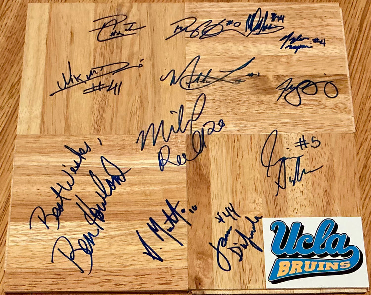 FullSizeRender_82289f17-0941-49ec-b243-be67dd00084a - AutographsForSale.com