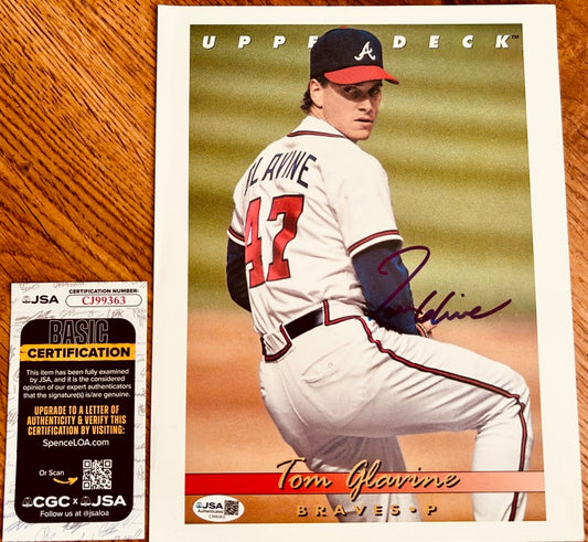 Tom Glavine signed Upper Deck Braves baseball card with JSA authentication certificate