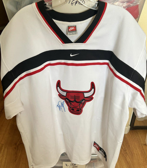 Michael Jordan signed Chicago Bulls 1998 Nike warmup jersey shooting shirt JSA - AutographsForSale.com