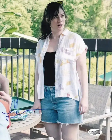 Lizzy Caplan autographed Fleishman Is in Trouble 8x10 photo JSA - AutographsForSale.com