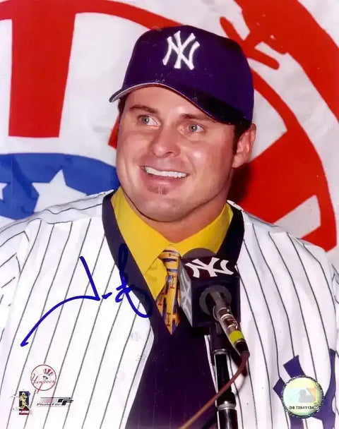 a0c396d226b1af00f1cdec4a19dbe7f7 - AutographsForSale.com