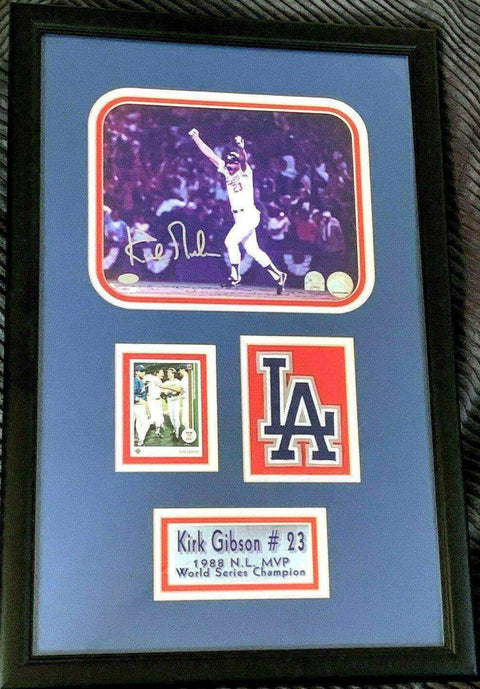 a0e83b580882e5e681b05457f1523a7d - AutographsForSale.com