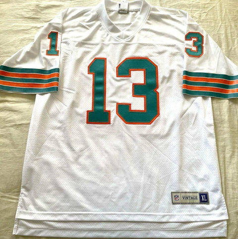a13c58d564a208203a541b6add473548 - AutographsForSale.com