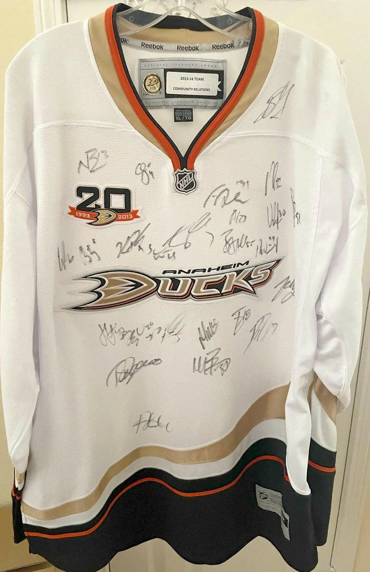 2013-14 Anaheim Ducks team signed Reebok jersey Ryan Getzlaf Cory Perry Teemu Selanne - AutographsForSale.com