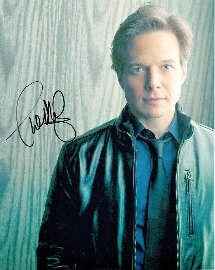 Scott Wolf autographed V 8x10 portrait photo - AutographsForSale.com