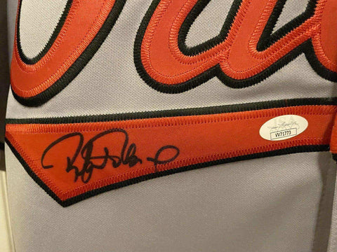 a8231e03f8926aababfc08f5cf51b8e8 - AutographsForSale.com