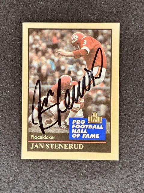 aa18f553af4601e653040a3ab95b66c8 - AutographsForSale.com