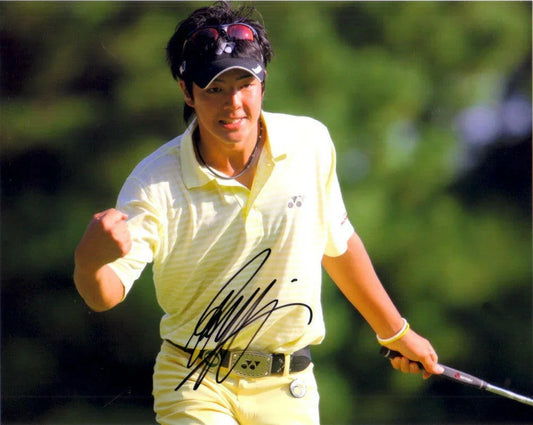 Ryo Ishikawa autographed 8x10 photo - AutographsForSale.com