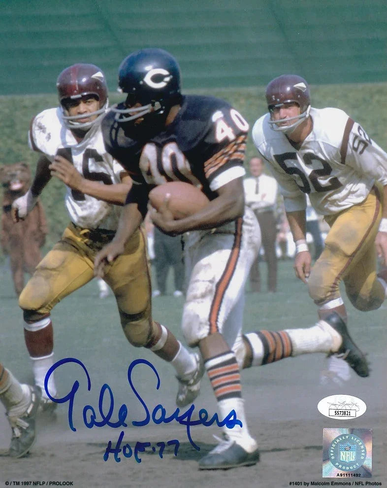 Gale Sayers signed Chicago Bears 8x10 photo with HOF 77 JSA - AutographsForSale.com