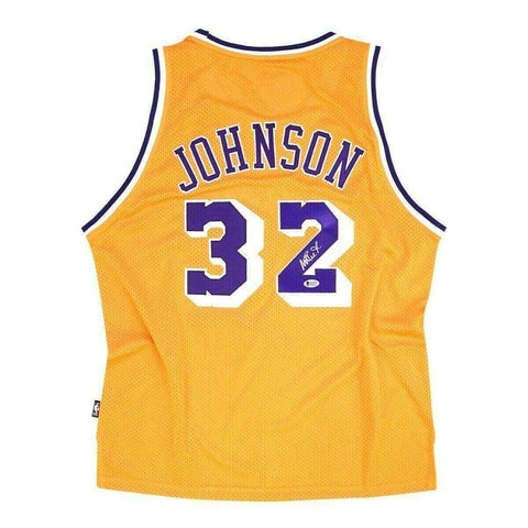 af9090d467b4bb27b4690acb5c19b7fd - AutographsForSale.com