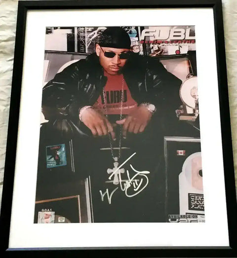 b2241dfac50e9742be4219ae85a88750 - AutographsForSale.com