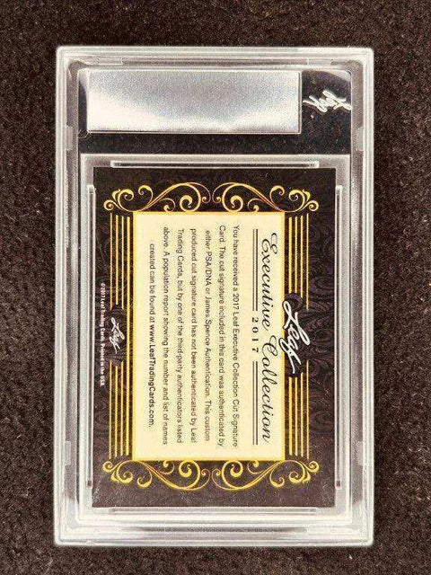 b2c2ea2e9b459bac7dfc36b3ea4929e8 - AutographsForSale.com