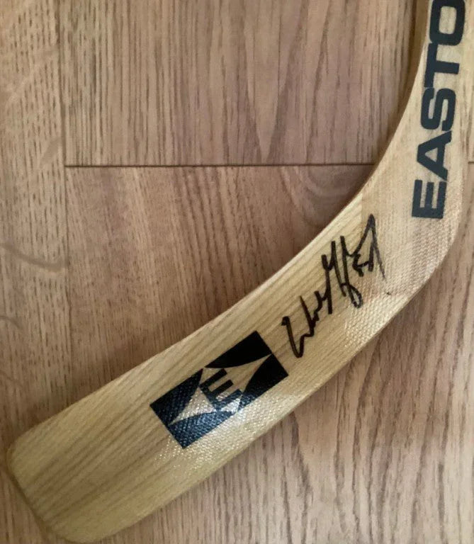 Wayne Gretzky signed LA Kings Easton H9999 hockey stick JSA - AutographsForSale.com