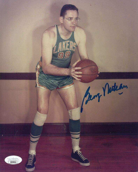 be7ee54a897ccf43f8e4dc507108e4f5 - AutographsForSale.com