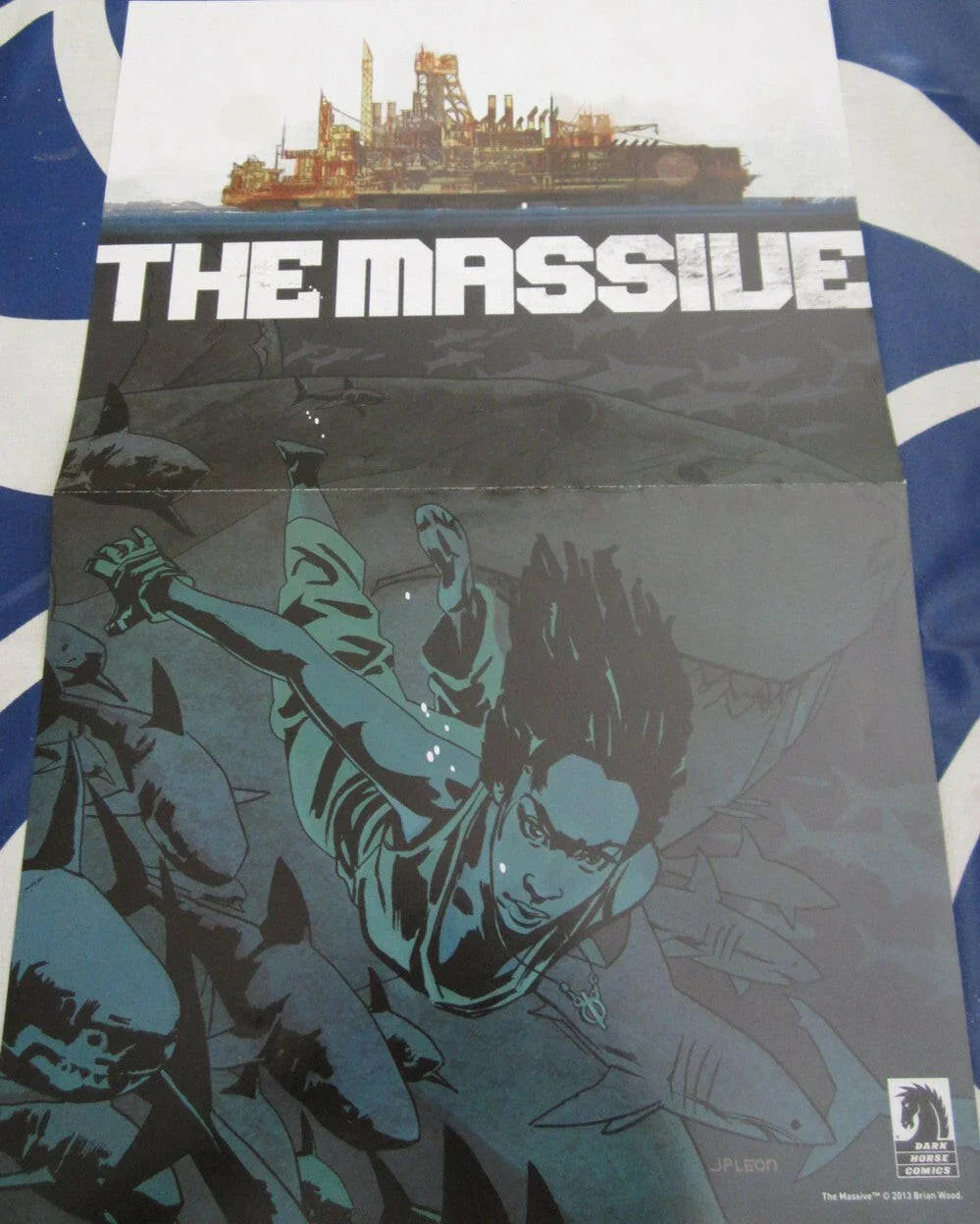 Massive MIND MGMT comic book 2013 Dark Horse 2 sided poster - AutographsForSale.com