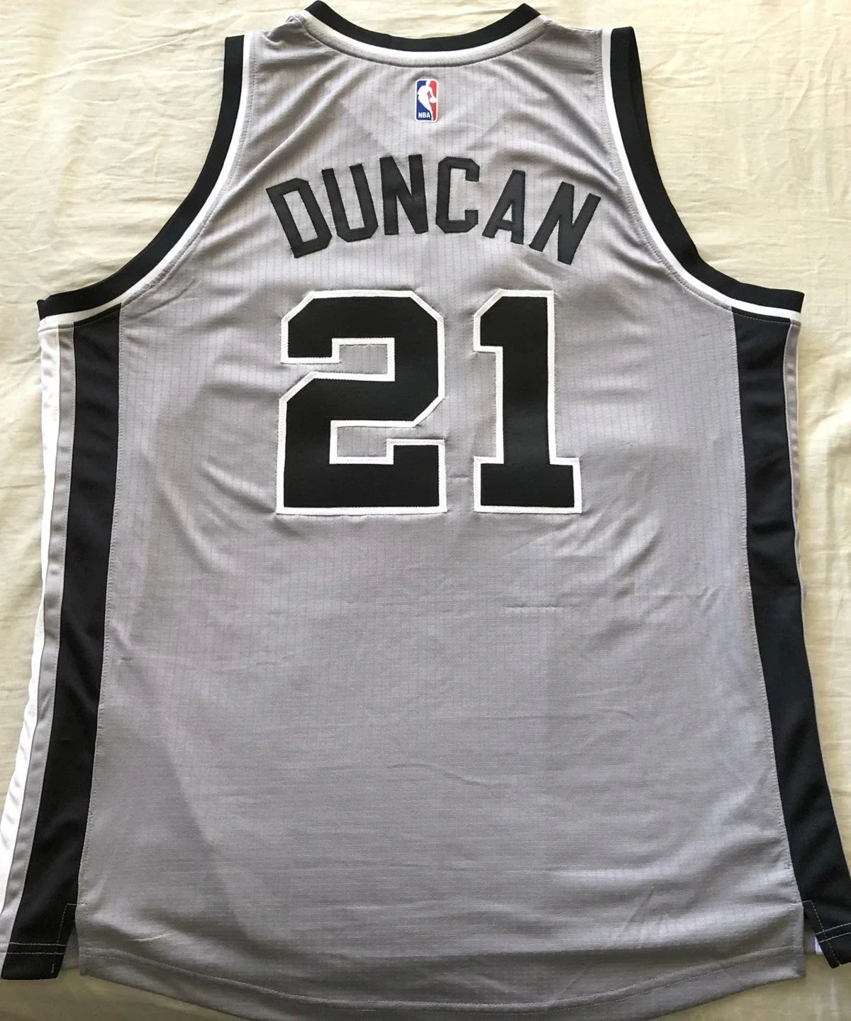 Tim Duncan San Antonio Spurs Adidas gray jersey NEW - AutographsForSale.com