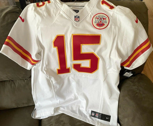 Patrick Mahomes Kansas City Chiefs Nike Elite game model white jersey NEW - AutographsForSale.com
