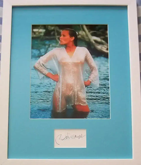 c8f9c50e86d4c27c6c7877f2009f761e - AutographsForSale.com