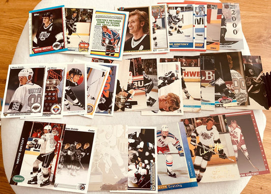Wayne Gretzky 31 Different hockey cards 1989-90 To 1996-97 Including inserts And Oddballs - AutographsForSale.com