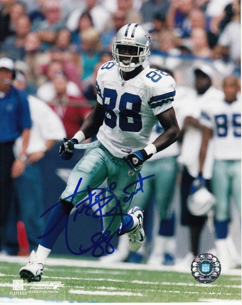 Antonio Bryant autographed Dallas Cowboys 8x10 photo - AutographsForSale.com