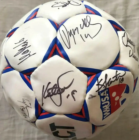 c97ab341fca758c0cb2153fc430d4be9 - AutographsForSale.com