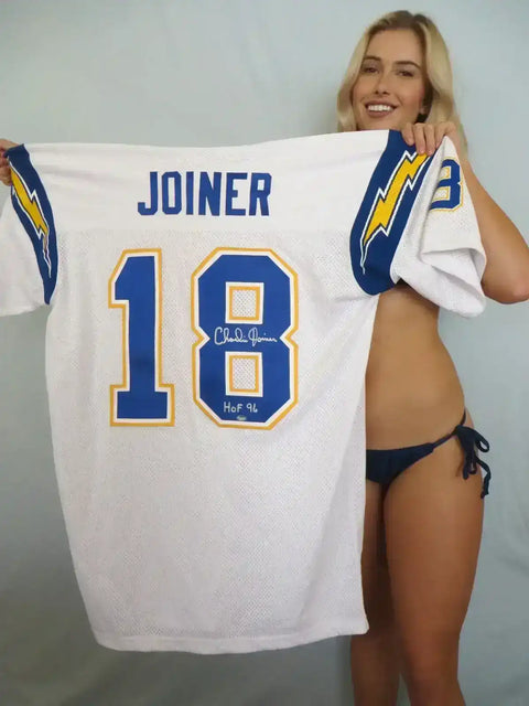 cb8353352c16960723d5a0fb2c4d546f - AutographsForSale.com