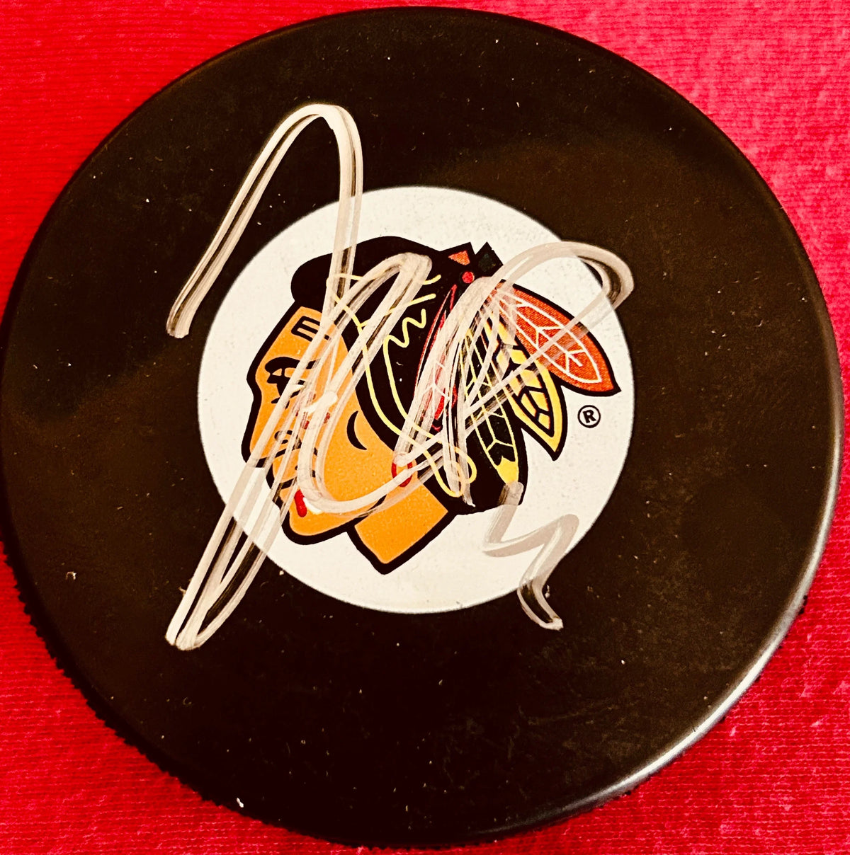 Jonathan Toews autographed Chicago Blackhawks puck JSA - AutographsForSale.com