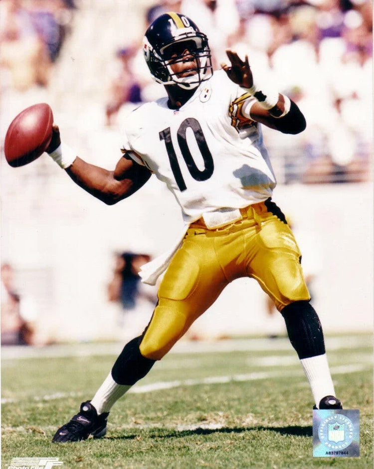 Kordell Stewart Pittsburgh Steelers 8x10 action photo - AutographsForSale.com