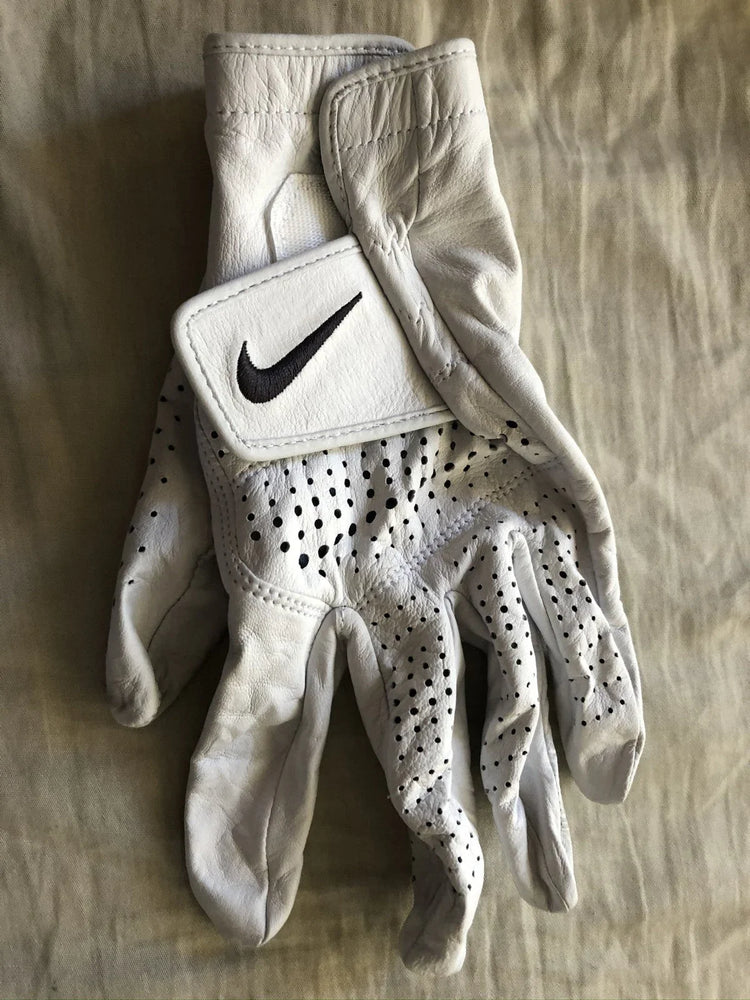 Cameron Champ signed 2020 Farmers Insurance Open used Nike golf glove - AutographsForSale.com