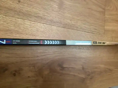 d3b8caf8384595f12850ecd1597d1a38 - AutographsForSale.com