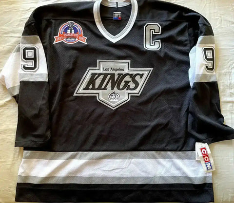d6eab6458c9b62f9b5db28bb35c45677 - AutographsForSale.com